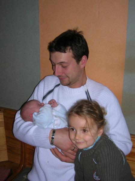 mon coussin avec la fille de mon frére, et sa fille 